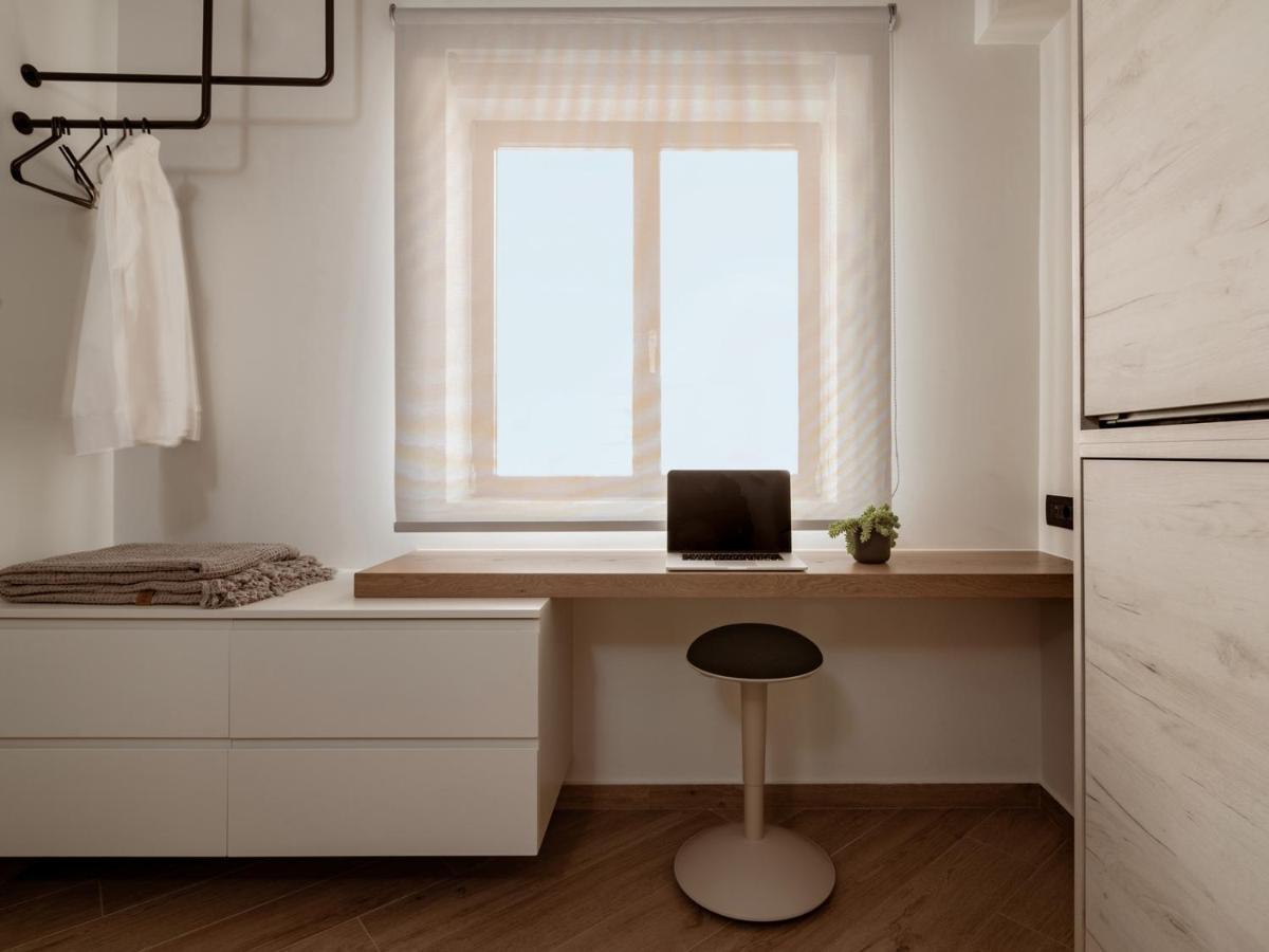 Point Ephemere Beachfront Apartments 자킨토스 타운 외부 사진