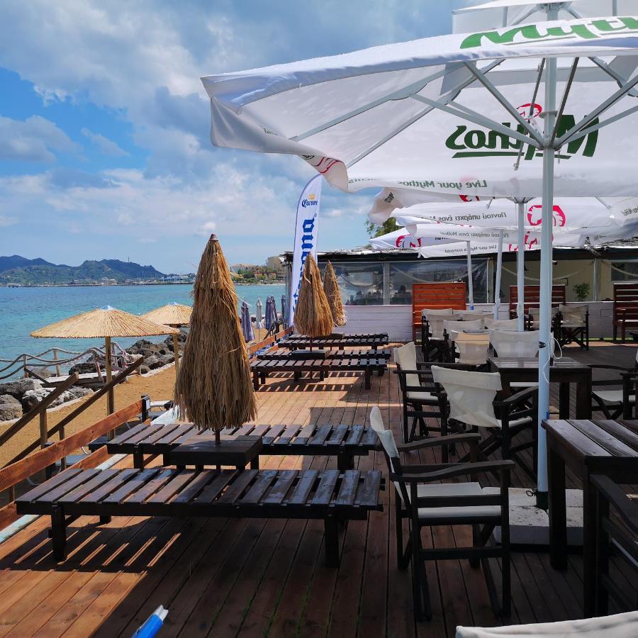 Point Ephemere Beachfront Apartments 자킨토스 타운 외부 사진